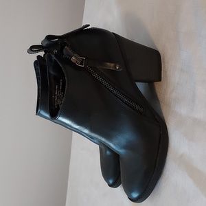 Dolce Vita Black Ankle Boots